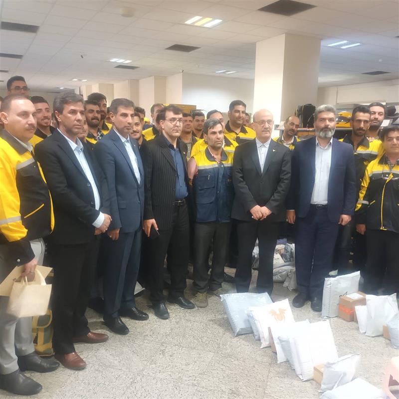 عضو هیئت مدیره به همراه معاون پشتیبانی و توسعه منابع انسانی شركت ملی پست به استان البرز سفر كردند