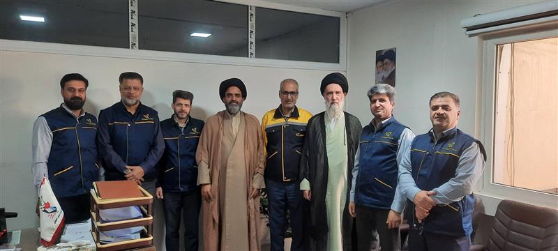 دیدار مدیركل پست استان اصفهان با امام‌جمعه موقت اصفهان