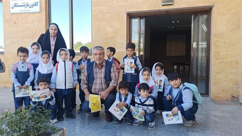 نوآموزان آمادگی سروش سعادت از پست سنندج بازدید كردندكردند