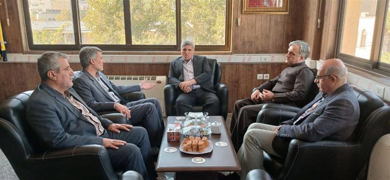 معاون سیاسی و امنیتی استاندار كردستان و فرماندار سنندج از اداره كل پست استان بازدید كردند