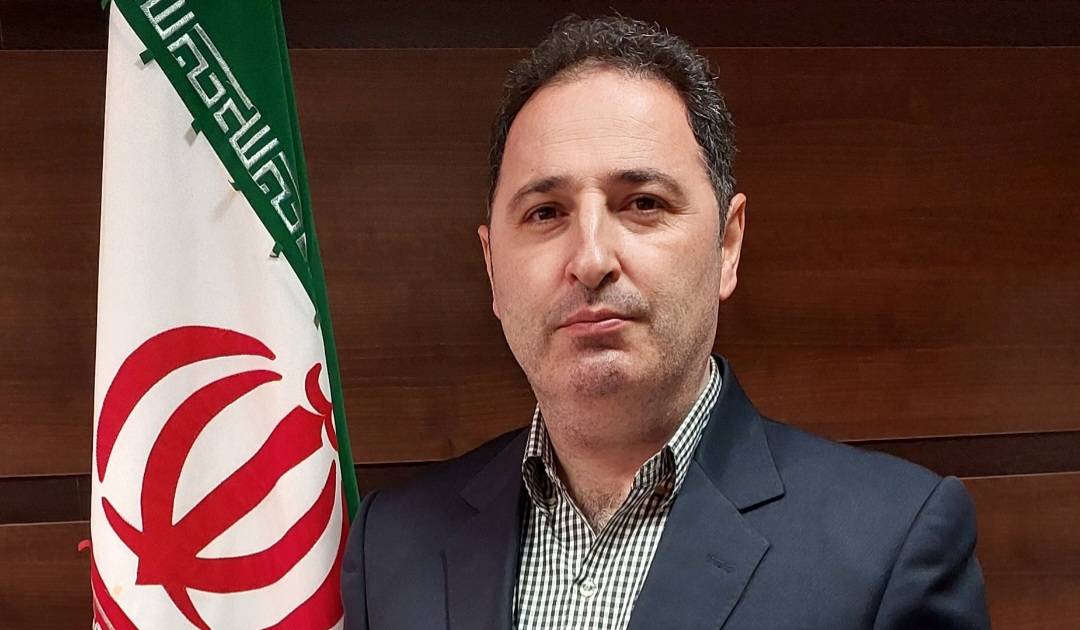 علیرضا ناصری 